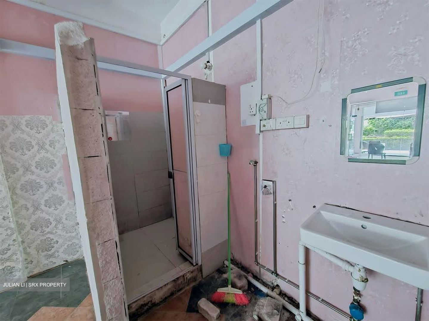 YUHUA PLACE (D22), Shop House #584323951